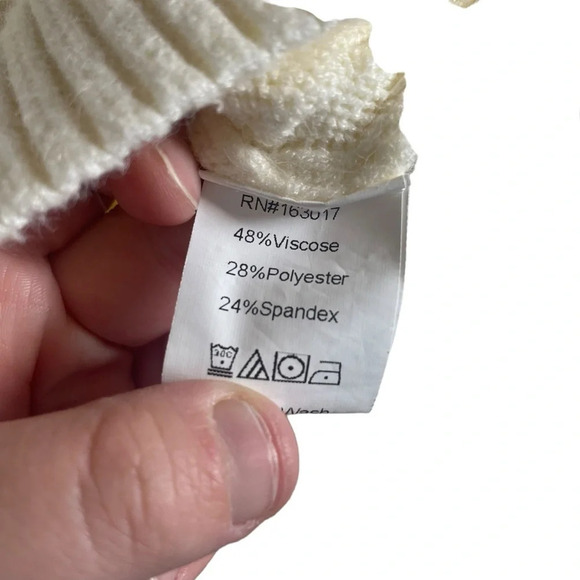 Princess Polly Sydney Cropped V-Neck Sweater Vest in Cream Size S/M - Picture 8 of 13